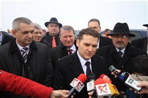 Ministrul Şova discută cu prefecţii despre Autostrada Transilvania, mâine la Cluj
