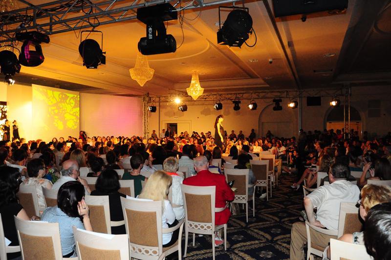 Peste 20 de colecţii de modă, pregătite din urmă cu un an, la Gala absolvenţilor de design vestimentar