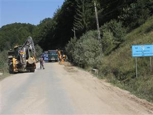 Uioreanu acuză: drumurile judeţene se modernizează în ritm de melc
