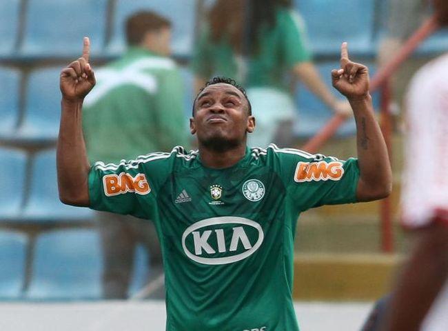 CFR testează un atacant care a făcut istorie la Flamengo