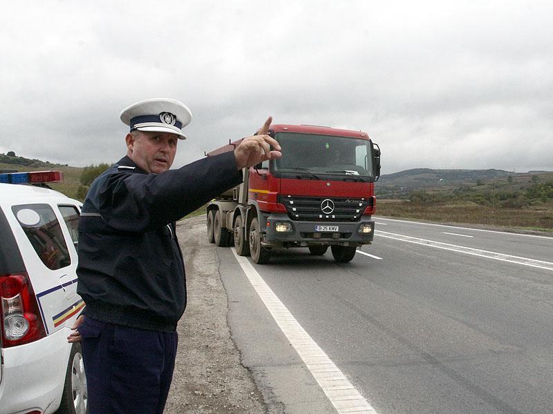 A condus băut pe drumurile din Cluj, două zile la rând. Acum riscă să ajungă în spatele gratiilor