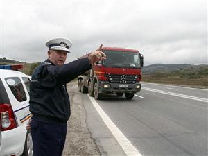 A condus băut pe drumurile din Cluj, două zile la rând. Acum riscă să ajungă în spatele gratiilor