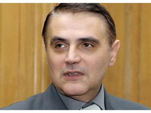 Liberalii înlocuiesc un ministru condamnat cu altul cu probleme