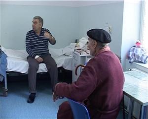 Vin primele carduri europene de sănătate. Ce avantaje ai dacă le deţii VIDEO