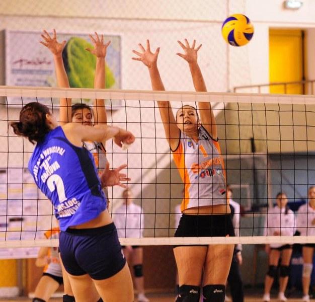 Un campion al României va prelua echipa de volei feminin a Universităţii Cluj