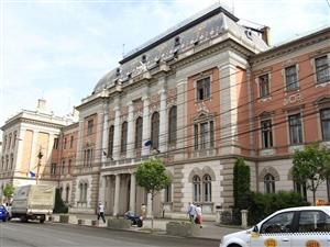 Cei zece agenţi de pază suspectaţi că au agresat trei persoane, arestaţi preventiv pentru 29 de zile