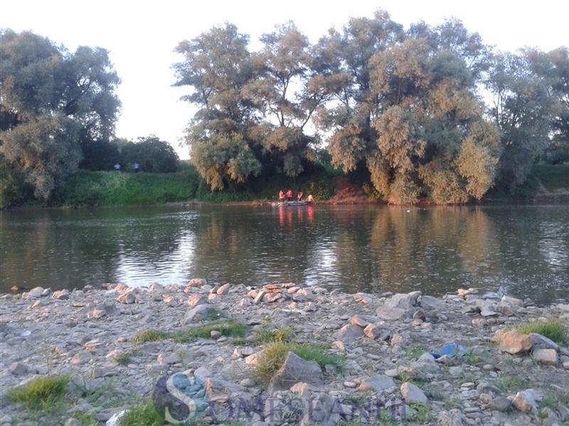 Fata înecată în apele Someşului a fost găsită
