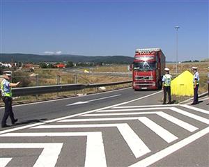 Control al poliţiştilor clujeni pe Autostrada Transilvania: 30 de sancţiuni în câteva ore VIDEO 