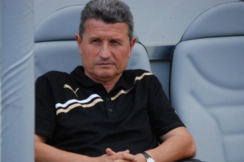 Mulţescu ar putea fi demis dacă nu bate pe „U