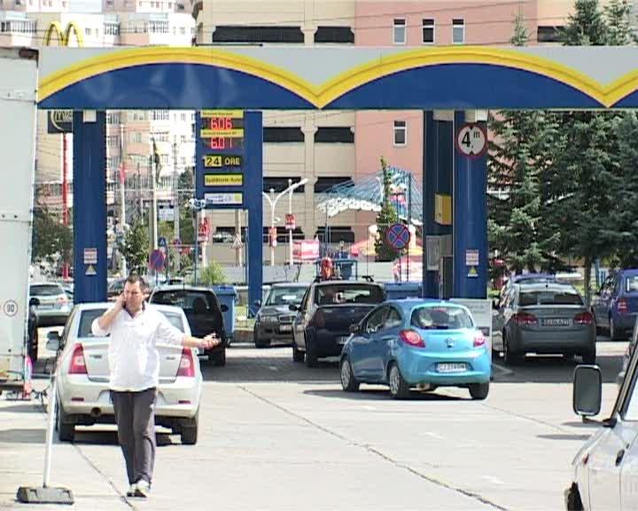Conflictul din Siria dinamitează preţul carburanţilor VIDEO