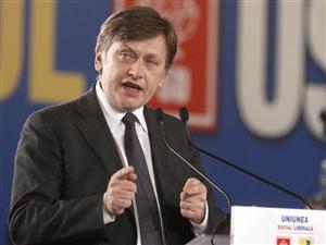 Crin Antonescu vine la Cluj înaintea alegerilor liberalilor