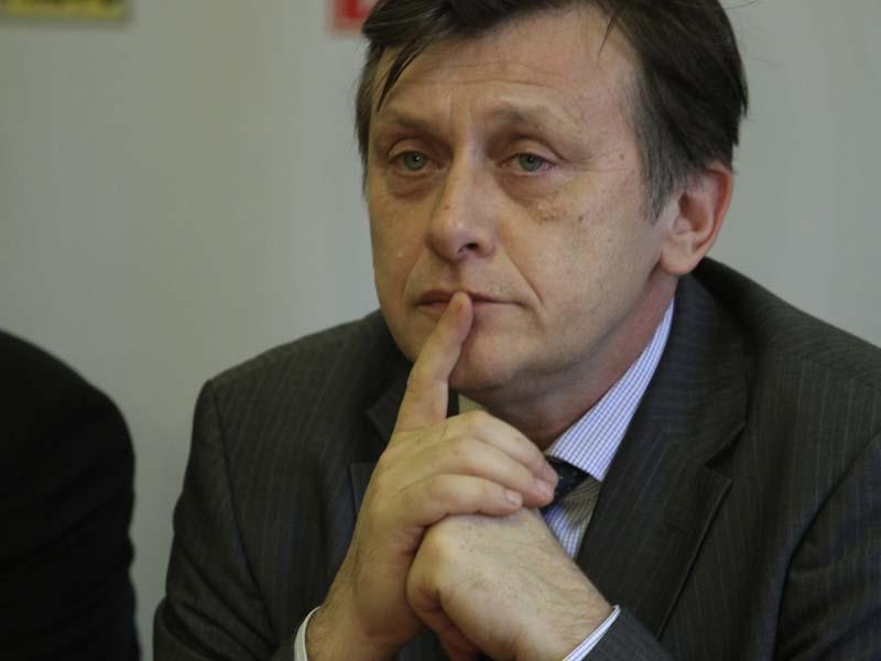 Alegerile de sâmbătă din PNL Cluj se joacă la Bucureşti