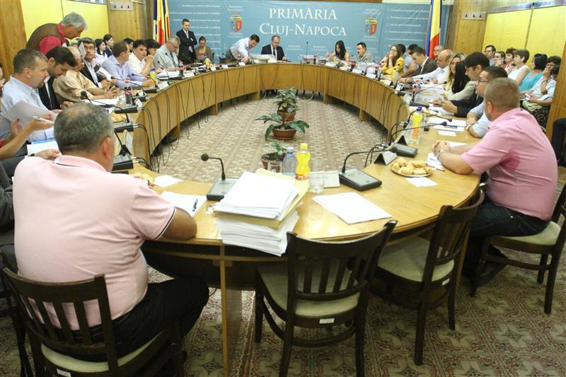 Lupta cu artificiile de urbanism: reguli antiapartamente în pod