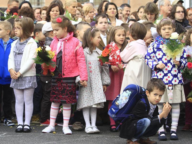 Anul școlar 2013-2014 începe luni. Vezi cum sunt împărțite cursurile și vacanțele