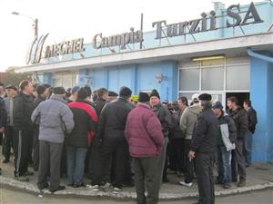 Peste 130 de angajaţi ai Mechel Câmpia Turzii primesc preavize; la combinat rămân 230 de oameni