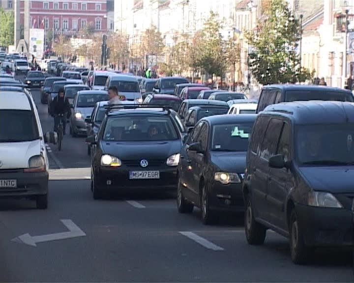 Clujenii ignoră amenzile de la Poliţia Rutieră: 3 din 4 nu plătesc. Ce soluţie are Poliţia  VIDEO