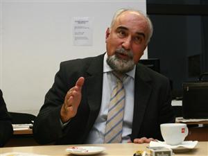 Ministrul Economiei, Varujan Vosganian, a demisionat din Guvern