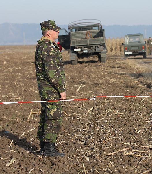 Doi militari din Turda au fost răniţi grav după explozia unui proiectil, într-un poligon din Sibiu
