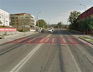 Tânără de 16 ani lovită pe trecerea de pietoni