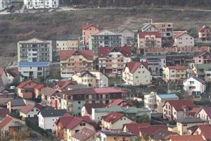 Primarul le cere proprietarilor de pe Câmpului să îşi lege proiectele de „centura de hârtie”