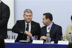 Clujul face opinie separată în PDL, l-a preferat pe Falcă lui Predoiu VIDEO