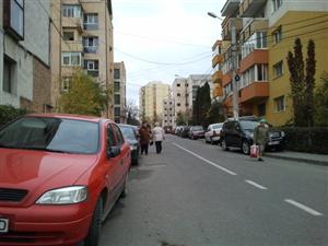 Şoferii care parchează ilegal în Mănăştur, urecheaţi de Poliţia Locală