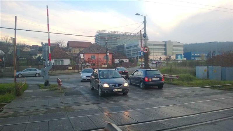 Ce soluţii există la cozile de sute de metri pe Tăietura Turcului şi Fabricii de Zahăr