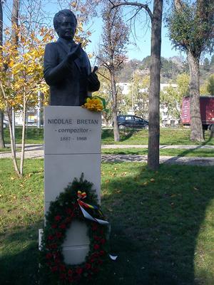 Protest pentru cultură: statuia compozitorului Nicolae Bretan, 