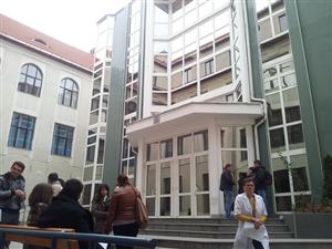 Peste 770 de candidaţi pe 631 de locuri la examenul de rezidenţiat de la Cluj