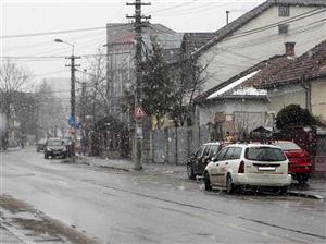 Ninsoare în această dimineaţă în judeţul Cluj. Nu sunt drumuri blocate 