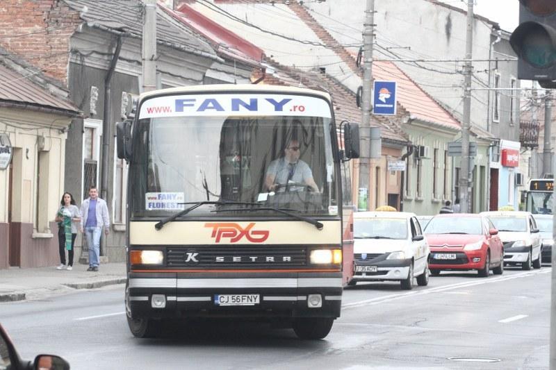 Floreştenii au protestat pentru condiţii mai bune de transport. Primarul a ieşit să-i împace