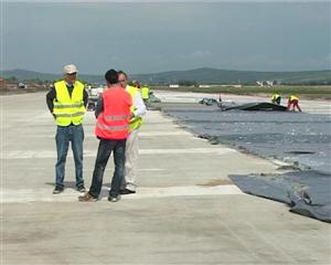 Cum a răspuns Guvernul la cererea pentru pista aeroportului