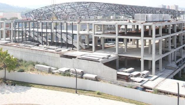 Rămâne cum am stabilit: după 2 ani de izbelişte, Sala Polivalentă e construită tot de Con-A