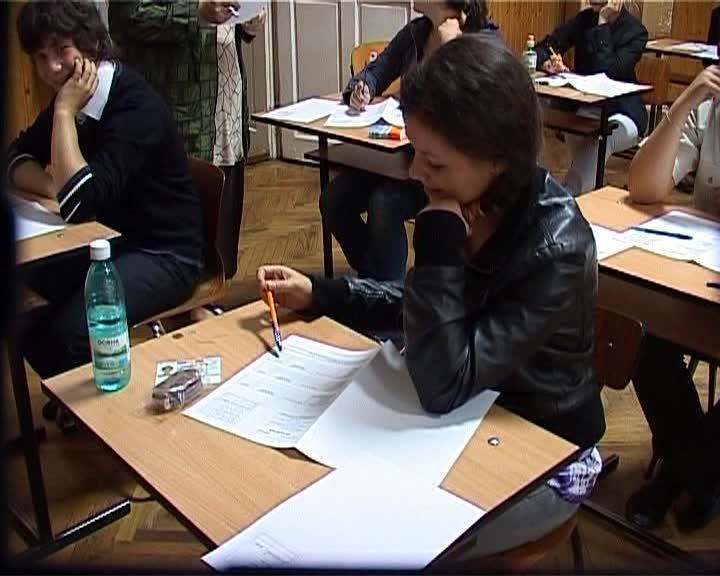 Luni reîncepe școala: semestrul I va continua până la finele lunii ianuarie