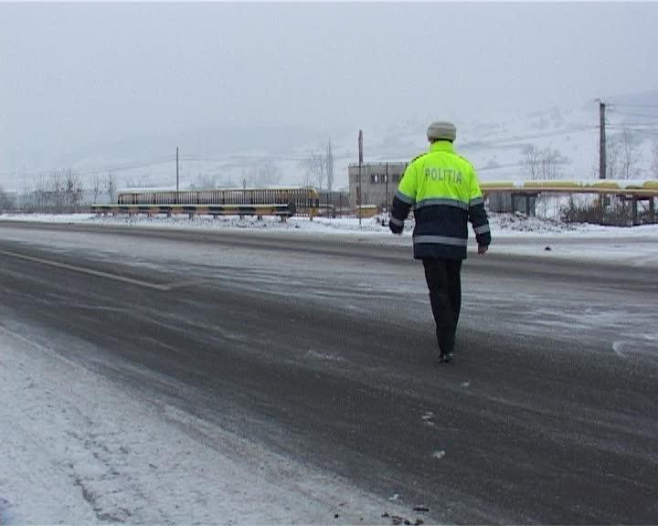 12 poliţişti clujeni, trimişi în judecată pentru mită. Cereau şpagă ca să nu amendeze şoferii