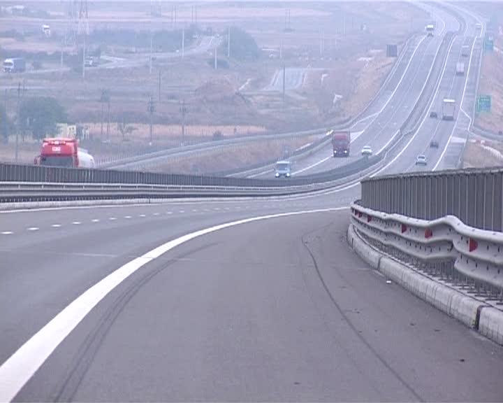 Cum furau hoţii balustradele Autostrăzii Transilvania VIDEO