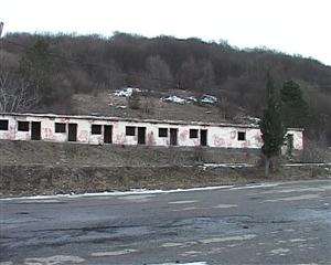 Proiectul de sute de locuinţe pe Valea Gârbăului a rămas în aer VIDEO