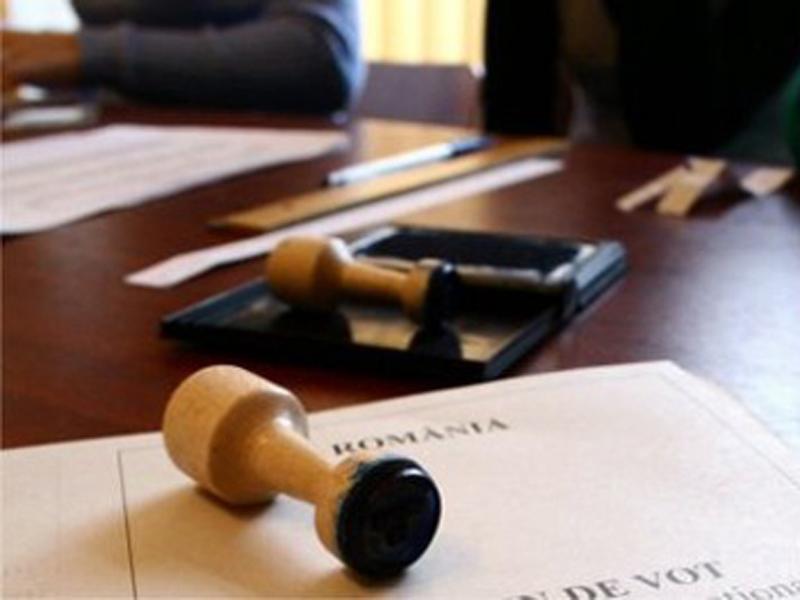 Joacă la risc: referendum pentru Constituţie cu prag de 50%