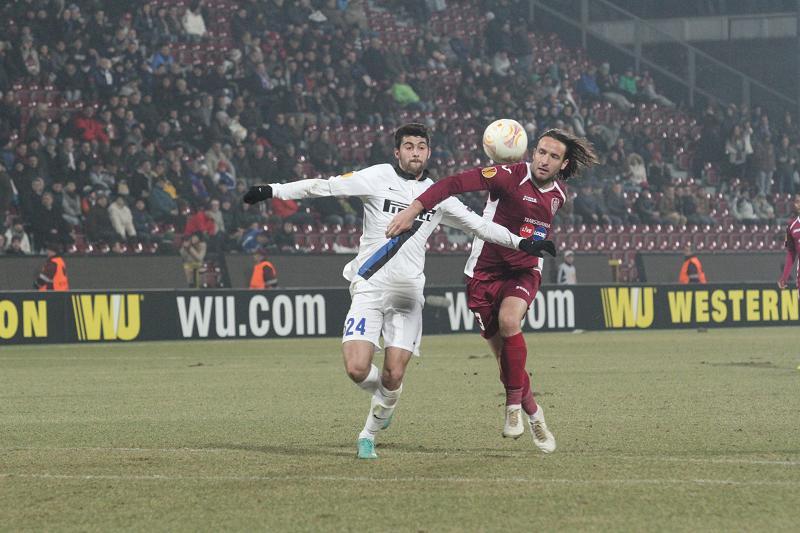 Piccolo părăseşte CFR-ul: fundaşul e dorit de Sampdoria şi de o formaţie din Emirate