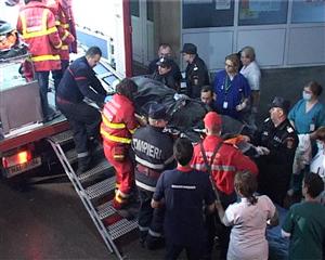 Copilotul din avionul prăbuşit va fi operat mâine VIDEO