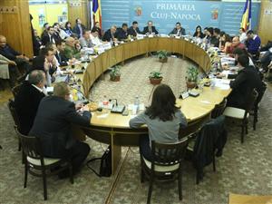 Primăria nimănui: se cheltuiesc bani publici, nelegal, sub nasul lui Boc