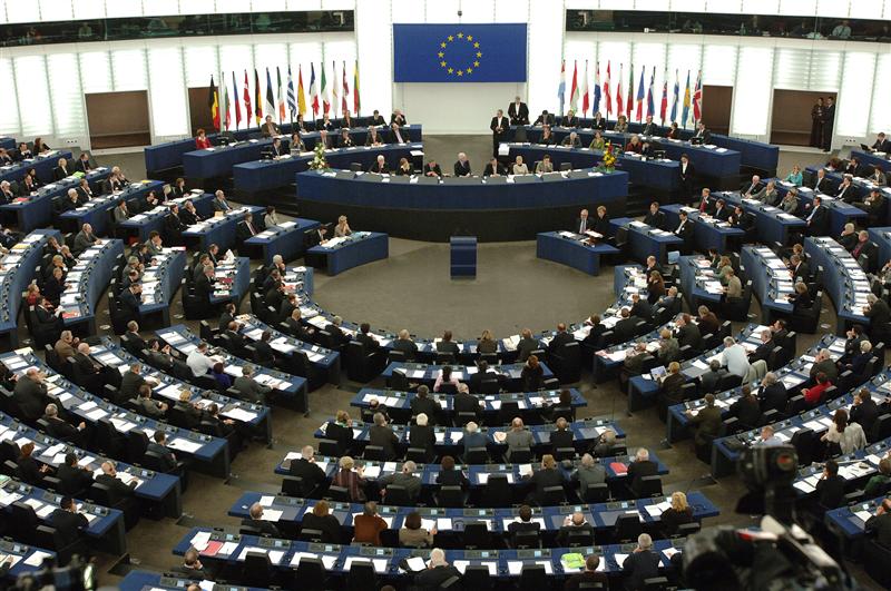 Pedepse cu închisoare pentru abuzarea pieţei financiare