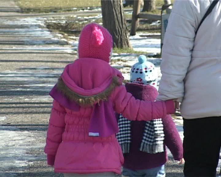 Copiii dintr-o grădiniţă din Cluj, material didactic pentru elevi VIDEO