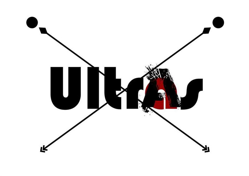 Un suporter al Universităţii Cluj creează colecţie de haine pentru femeile-ultras