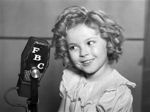 Shirley Temple moare din cauze naturale la 85 de ani