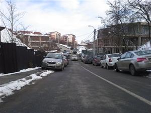 Viitoarele locuinţe se “retrag”  în faţa fânaţelor