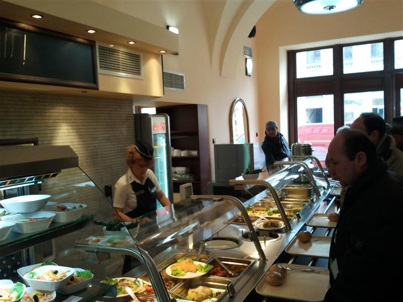 Restaurantul primăriei, împins să îşi deschidă filială sub pădure