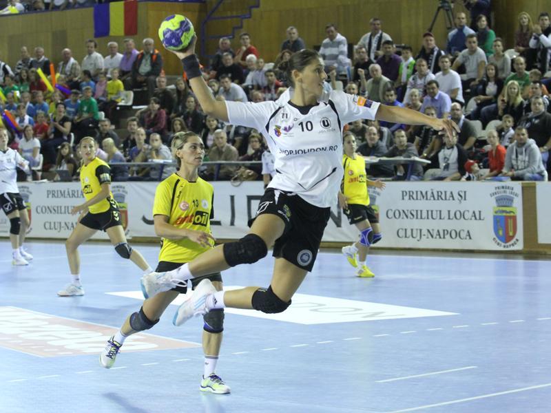  Încep emoţiile pentru „U” Jolidon. Handbalistele atacă careul de aşi în Cupa EHF