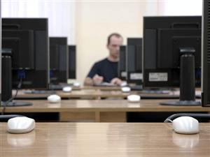 Temă de business pentru hackeri: hărţi cu locurile de parcare şi afacerile de cartier