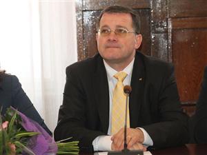 Deputatul Oros, despre acuzaţia de incompatibilitate: Am fost asociat la un biet cabinet veterinar. Aştept raportul ANI ca să decid ce fac